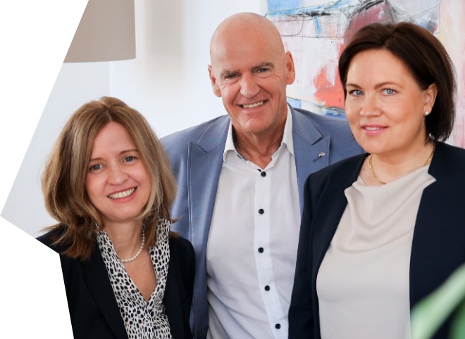 Simone Körner, Josef Weingärtner und Anu Laisi. Die beiden neuen Geschäftsführerinnen der TRAIN GmbH Simone Körner und Anu Laisi mit Josef Weingärtner.